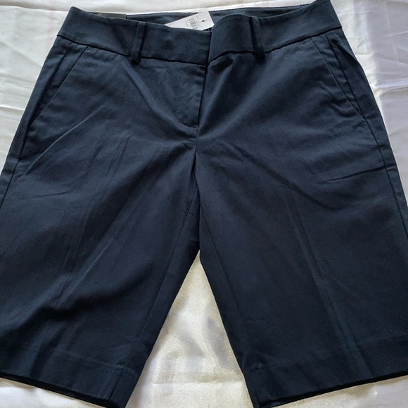 Ann Taylor Navy Boardwalk Shorts Devin Slimfit Tailored 11” Inseam Longline Sz 2 - Picture 10 of 16
